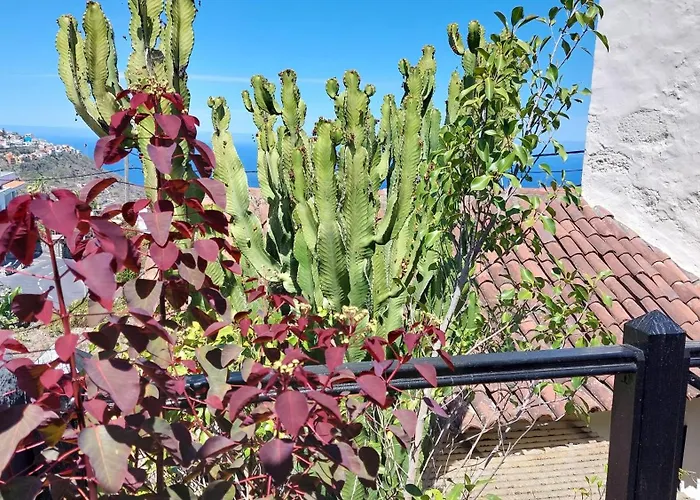 Rustikale Mit Balkon Und Meerblick